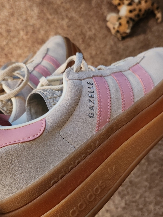 adidas Shoes - Adidas Gazelle Women’s Suede Sneakers White & Pink Size 6